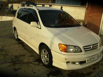 1999 Toyota Ipsum