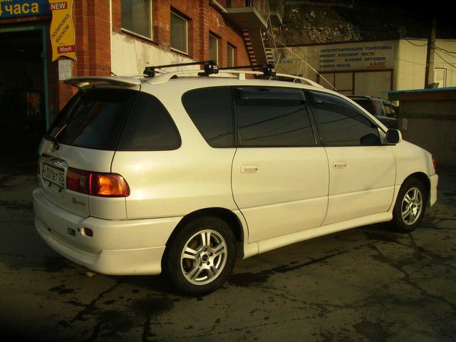 1999 Toyota Ipsum