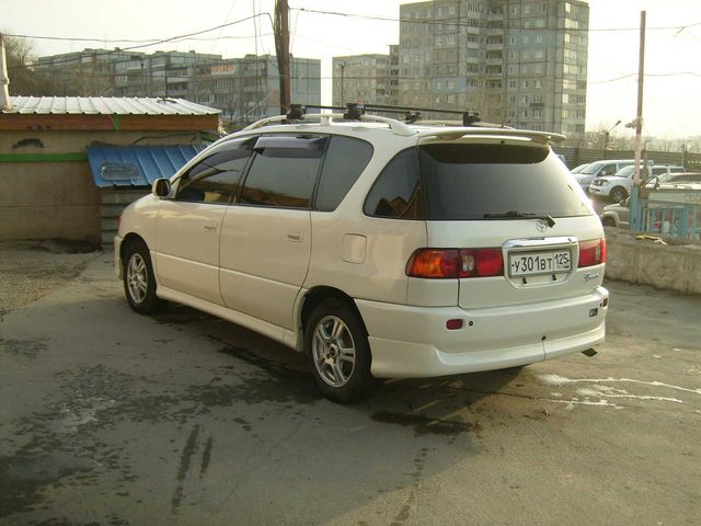 1999 Toyota Ipsum