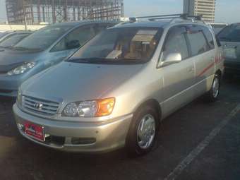 1999 Toyota Ipsum