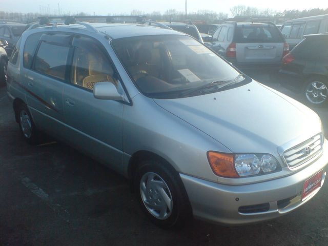 1999 Toyota Ipsum