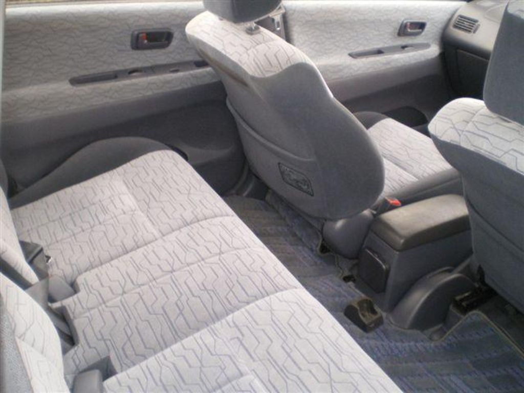 1999 Toyota Ipsum
