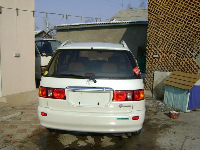 1999 Toyota Ipsum