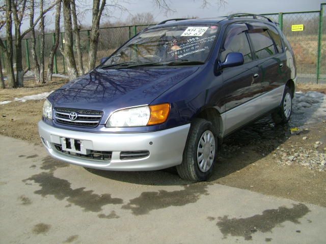 1999 Toyota Ipsum