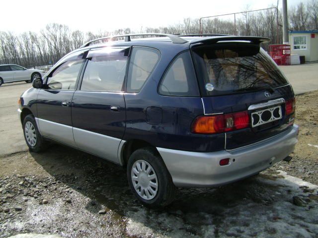 1999 Toyota Ipsum