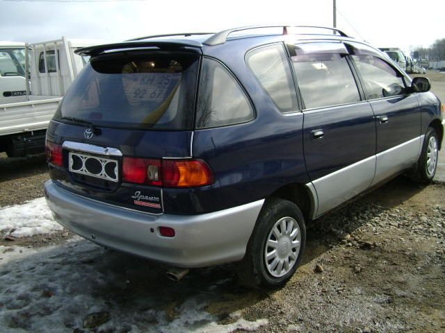 1999 Toyota Ipsum