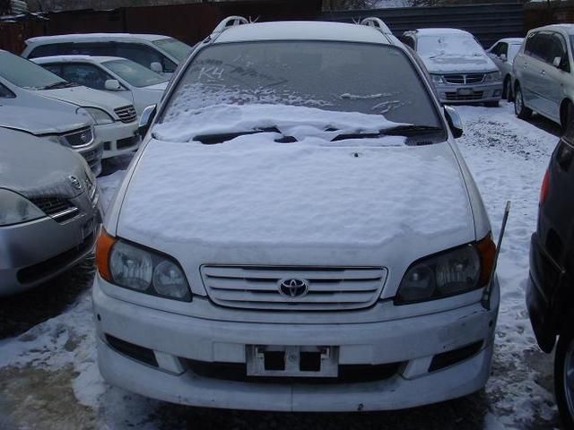 1999 Toyota Ipsum