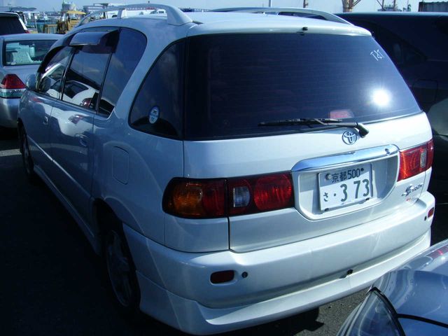 1999 Toyota Ipsum