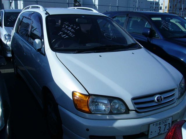 1999 Toyota Ipsum