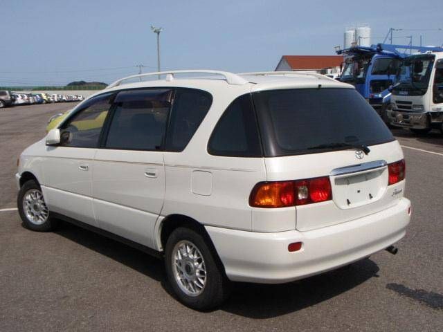 1999 Toyota Ipsum