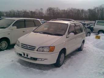 1999 Toyota Ipsum