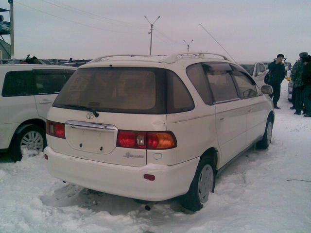 1999 Toyota Ipsum