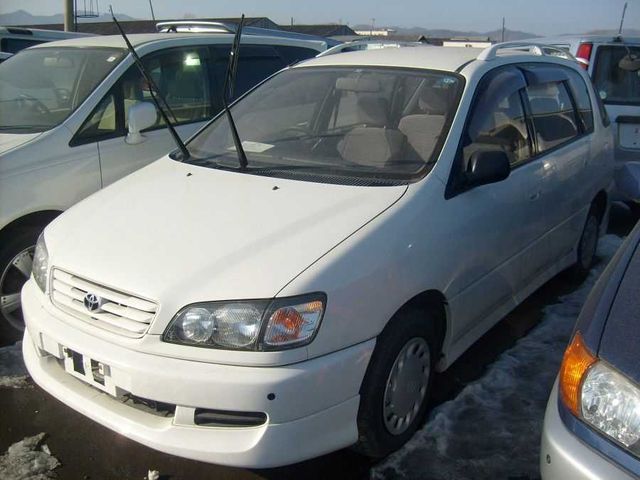 1999 Toyota Ipsum