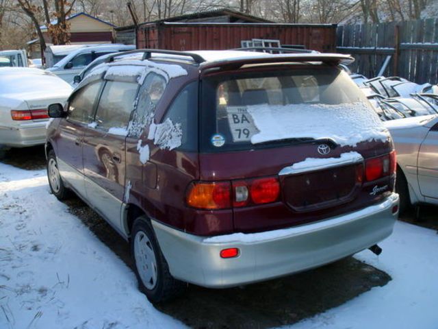 1999 Toyota Ipsum