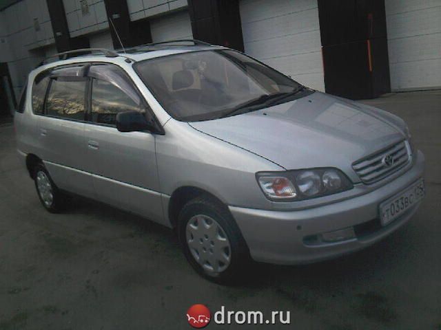 1999 Toyota Ipsum