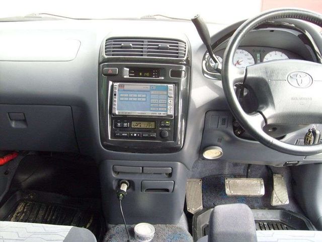 1999 Toyota Ipsum