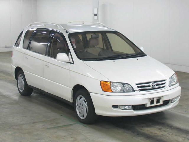 1999 Toyota Ipsum