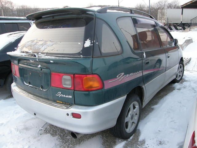 1999 Toyota Ipsum