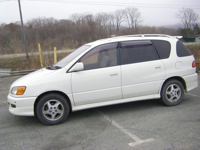 1999 Toyota Ipsum