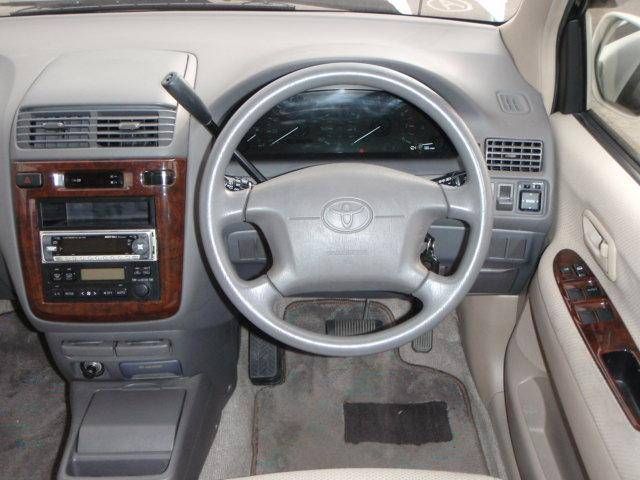 1999 Toyota Ipsum