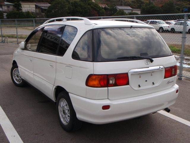 1999 Toyota Ipsum