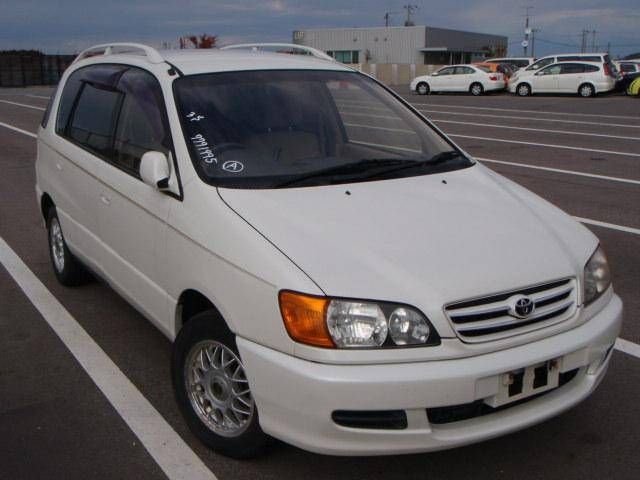 1999 Toyota Ipsum