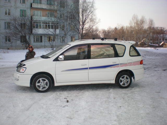 1999 Toyota Ipsum