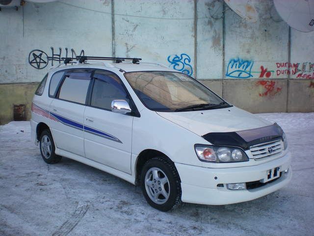 1999 Toyota Ipsum