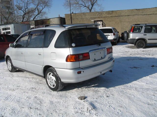 1999 Toyota Ipsum