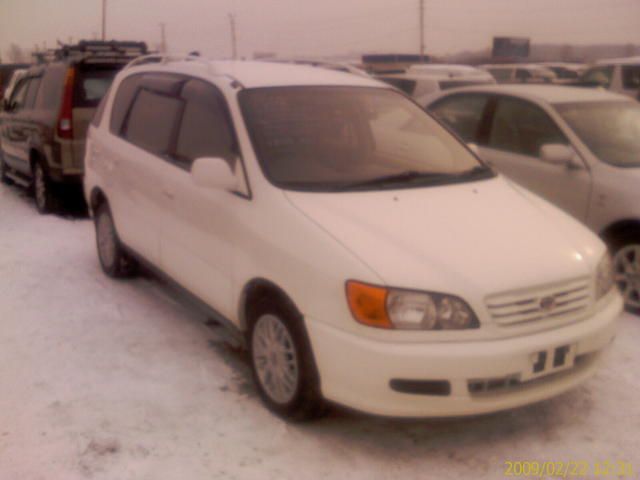 1999 Toyota Ipsum