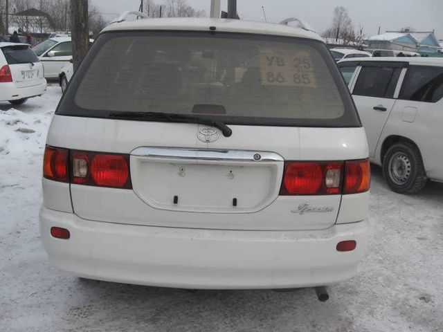 1999 Toyota Ipsum