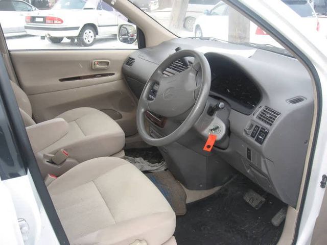 1999 Toyota Ipsum