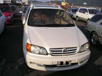 1999 Toyota Ipsum