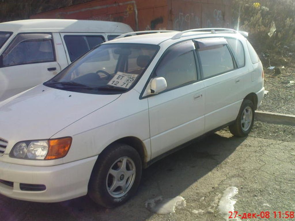 1999 Toyota Ipsum