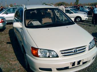 1999 Toyota Ipsum