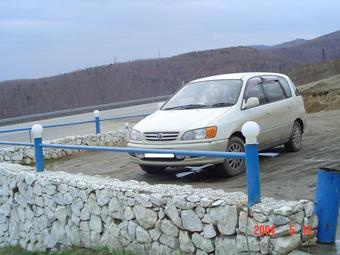 1999 Toyota Ipsum