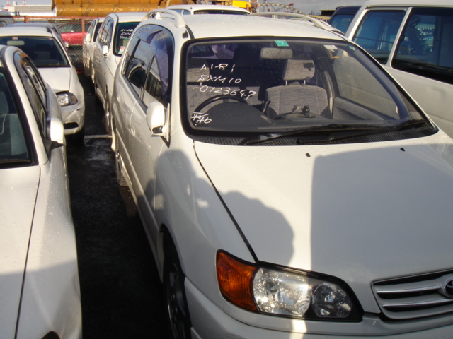 1999 Toyota Ipsum Images