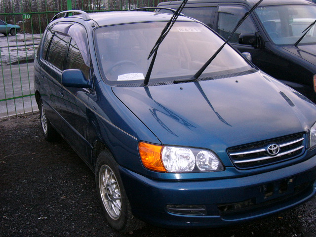 1999 Toyota Ipsum