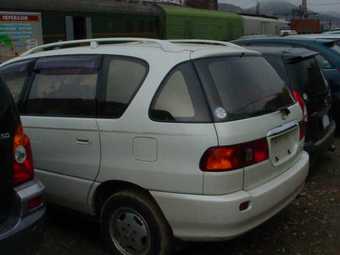 1999 Toyota Ipsum Pictures