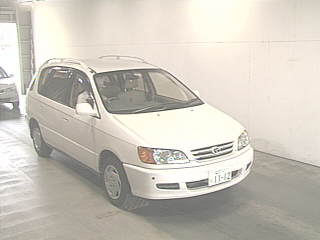 1999 Toyota Ipsum Photos