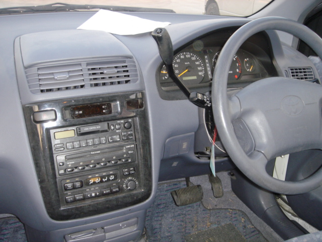 1999 Toyota Ipsum Pictures