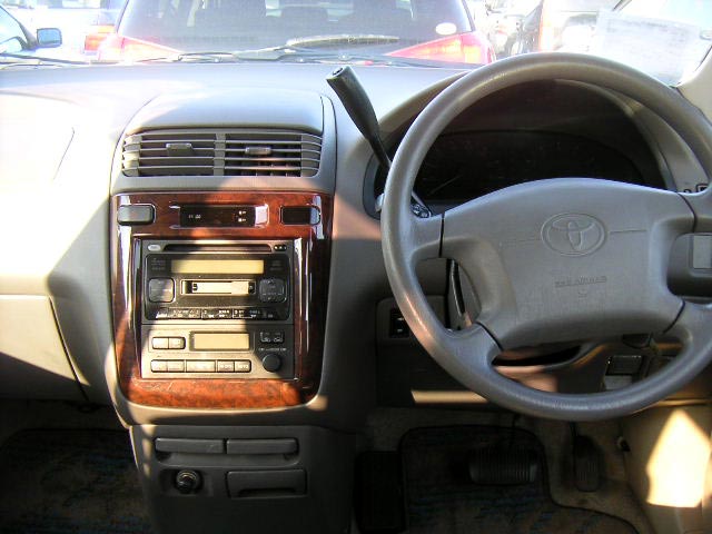 1999 Toyota Ipsum Images