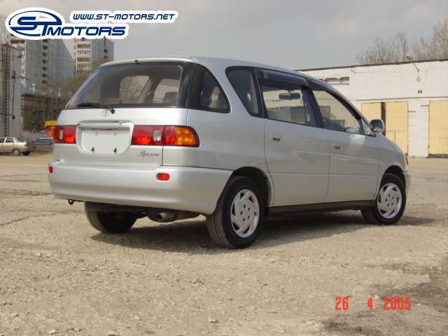 1999 Toyota Ipsum Wallpapers