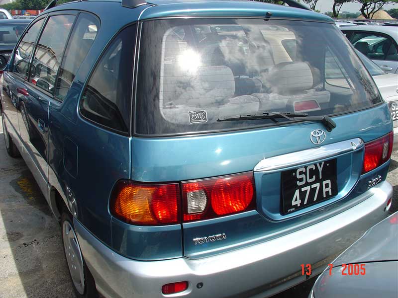 1999 Toyota Ipsum Pictures