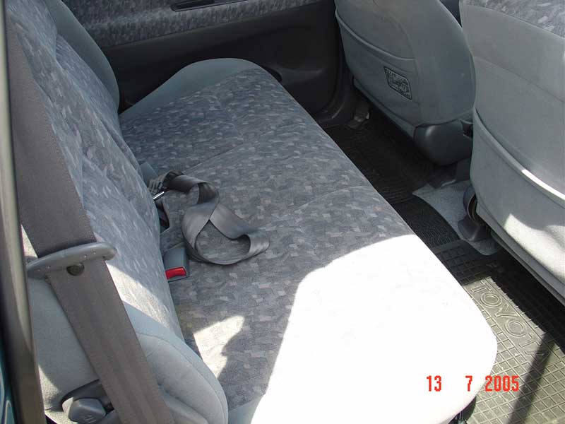 1999 Toyota Ipsum Photos