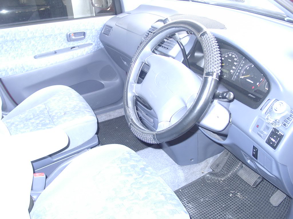 1999 Toyota Ipsum Pictures