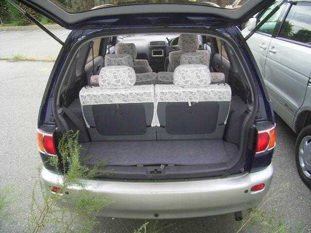 1999 Toyota Ipsum Pictures