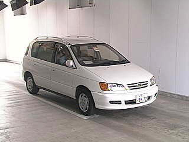 1999 Toyota Ipsum Images