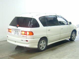 1999 Toyota Ipsum Pics