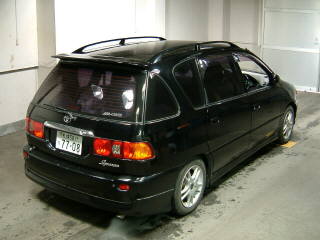 1999 Toyota Ipsum Photos